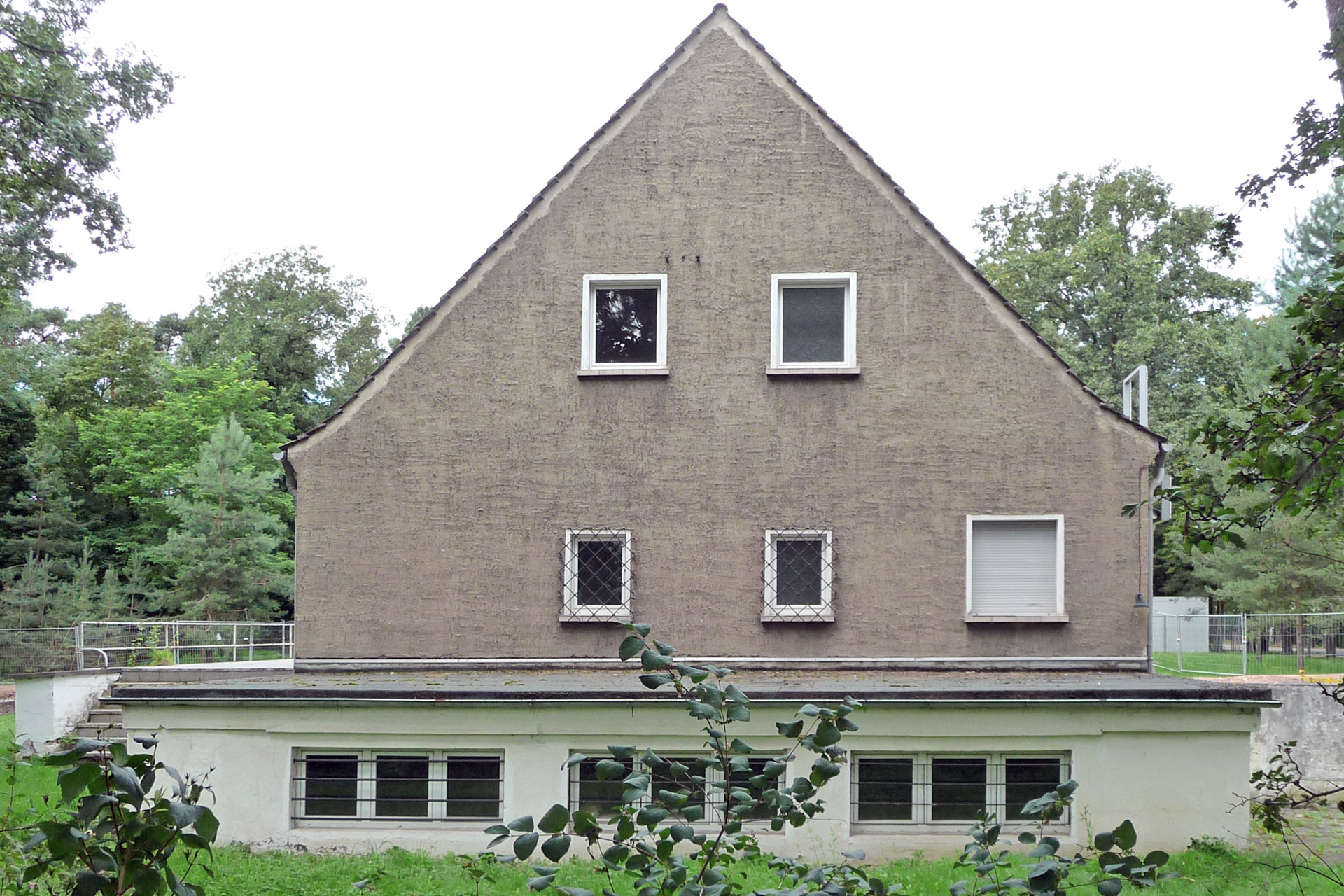 Dessau, Meisterhaus Gropius, Ansicht der Ostfassade vor der Baumaßnahme